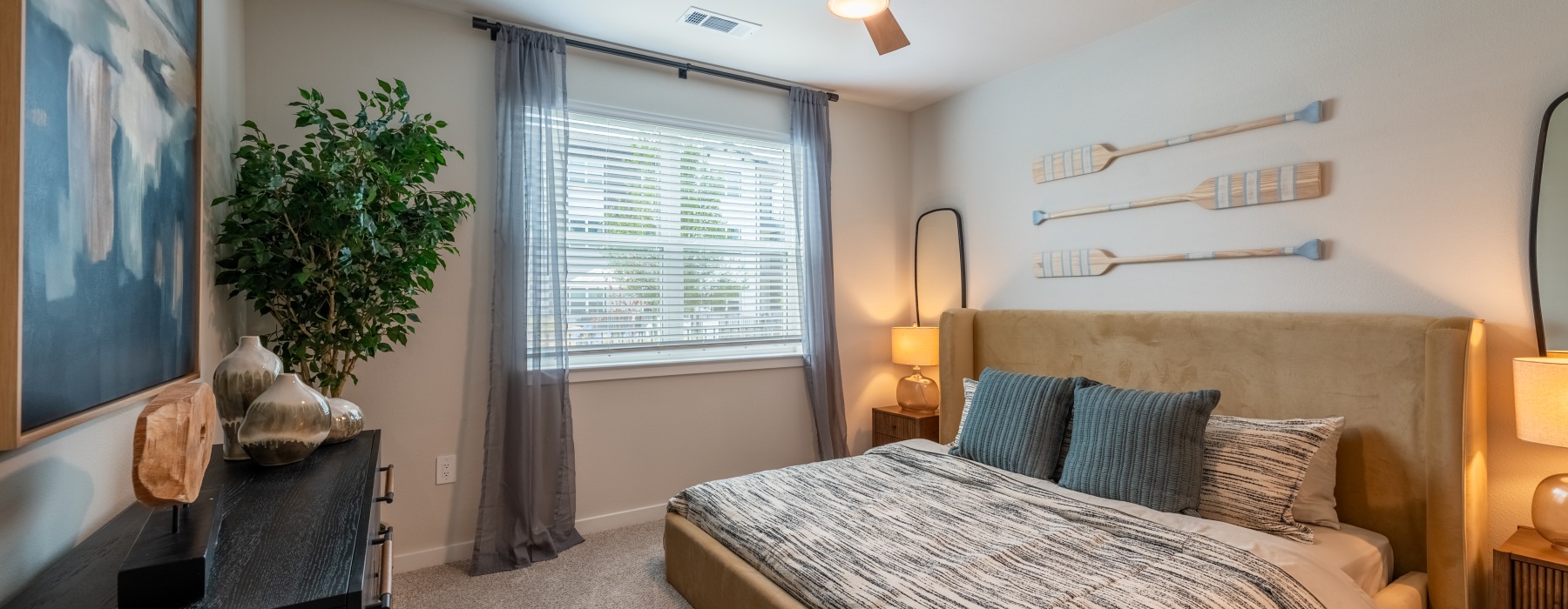 Bedroom with window 